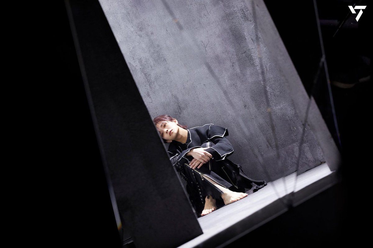 shua_collection's tweet photo. 'Face the Sun' Jacket ep1-3 
Behind Sketch

#조슈아 https://t.co/enKe1K14mr