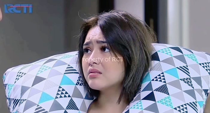LangitAjaahhh19's tweet photo. Empuk bgt ini mas... Aku peluk peluk,kaya peluk sayang.. 😍
#IkatanCinta #MerinduAldebaran #MerinduAladin https://t.co/srin9EP6f9