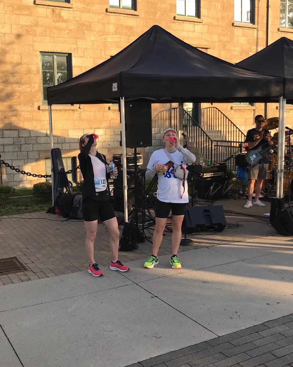 TOCorporateRun's tweet photo. Big congrats to Erin Payne @chaptersindigo for winning first place overall AND setting a new women’s course record in the process! (White hat and white shirt). Her 5k time was 19:32 on a windy and slightly muggy but fast course. #FitnessMotivation #funafterwork #fastfemale https://t.co/LLRDr3lSH4