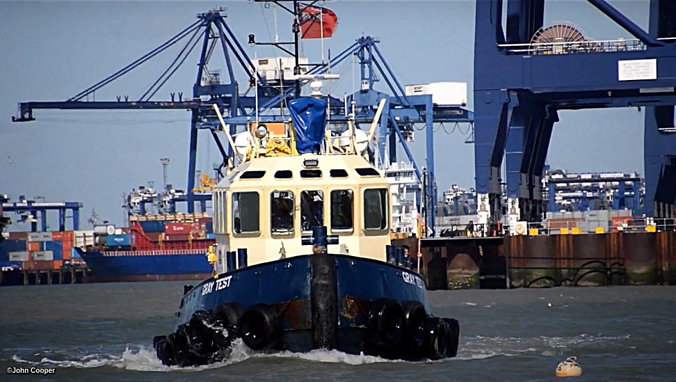 TheSuffolkMan's tweet photo. #GrayTest #Tug #Felixstowe https://t.co/Hx6iBupUll