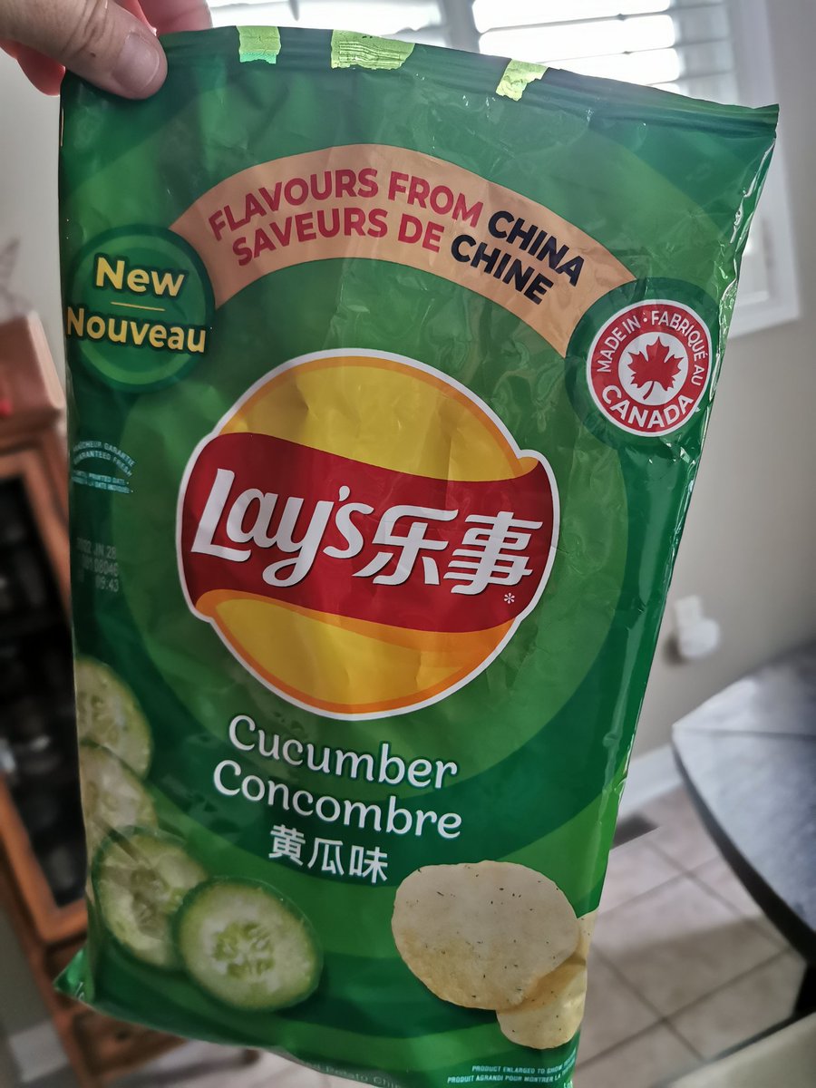 galabouttown365's tweet photo. Ummm these are delicious and quite possibly my new fave. Cucumber??? Who knew! @LaysCanada did!!! https://t.co/bkdcY0mvD2