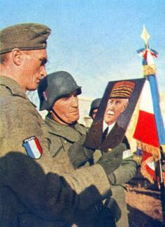 AccAxis's tweet photo. French volunteers of the SS. These men typically fought for the Waffen Grenadier Brigade of the SS Charlemagne of the Waffen-SS to fight on the Eastern Front. A large majority of these men were defending Berlin during the final days of the war. https://t.co/mOba0LImCj