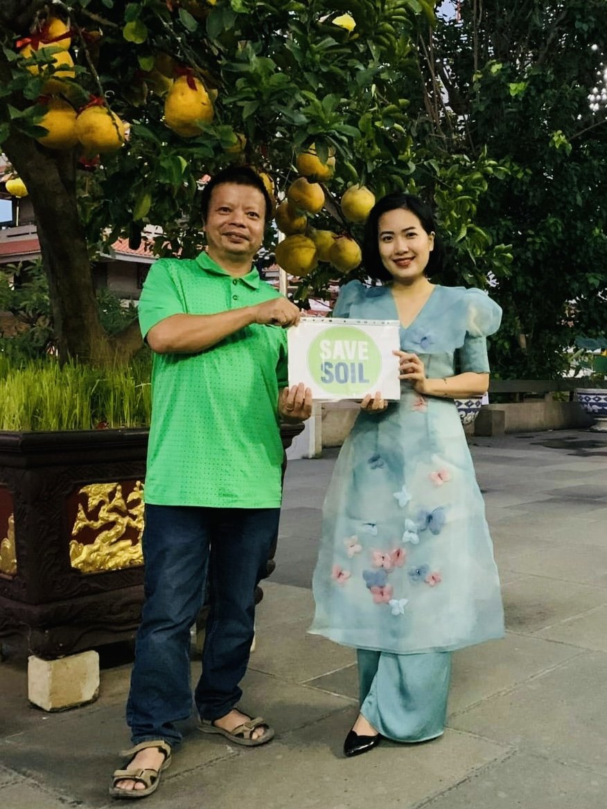 cpsavesoil's tweet photo. Volunteers in Vietnam bring Save Soil to the streets on #WorldEnvironmentDay and gather for games. #SaveSoilSaveEnvironment
Action now: https://t.co/z6MmqMf5nE https://t.co/X1sGMc5QiH