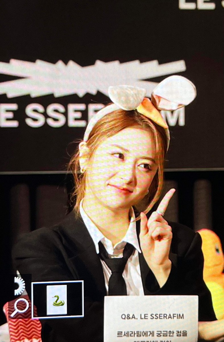 WorkinPG810's tweet image. 220605 팬싸 프리뷰 

수트입고 이렇게 귀업다고??? 

#르세라핌 #허윤진