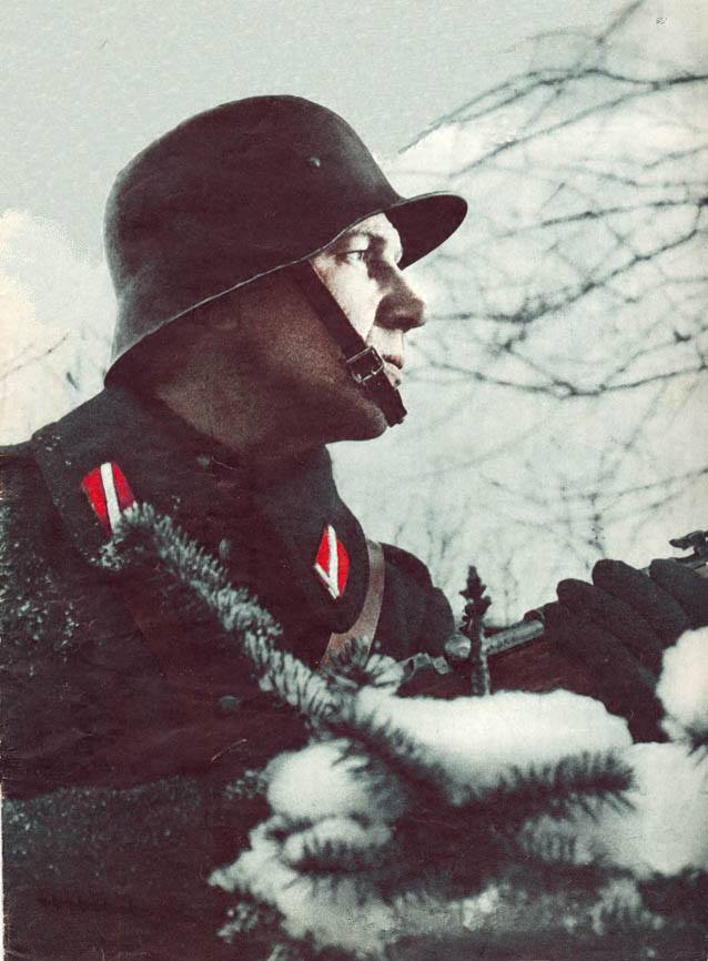 AccAxis's tweet photo. Latvian soldiers and volunteers https://t.co/SQZbi4EiqN