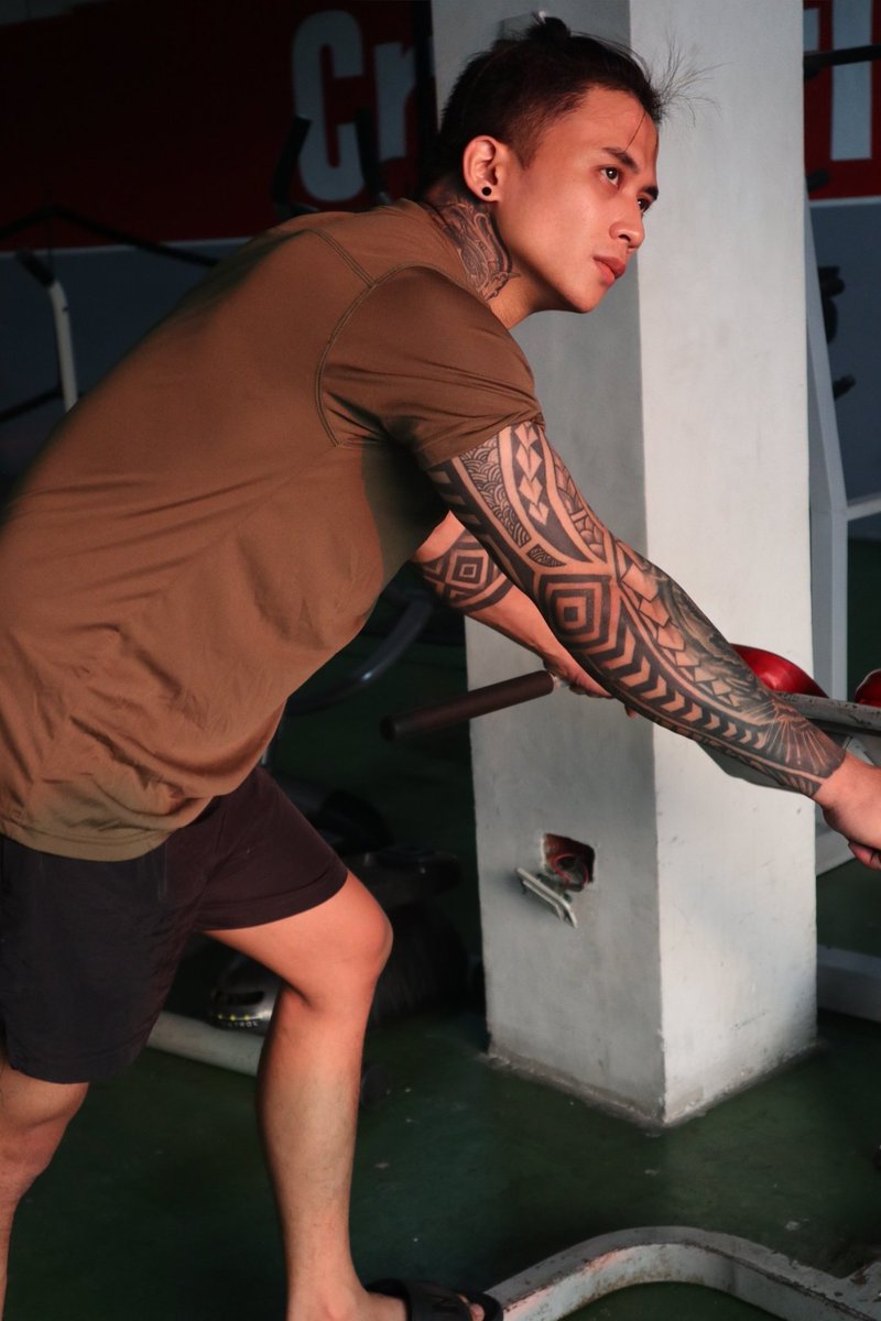 Kylegreyx's tweet photo. Gym everyday https://t.co/jKIAHHXmdD