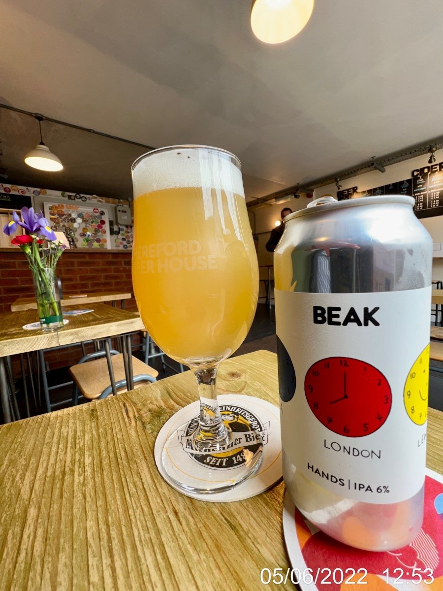 rwnash's tweet photo. Hands - Beak - 6.0% ABV. B++, smooth, bitter with a pleasing mouthfeel from the oats. Really good IPA #ale #beer #bier

3.5/5. Another new favourite beer brewer. Simple can design and complex flavoursome beers. At @hfdbeerhouse #Hereford #mb07 https://t.co/XL4o8mKrEP