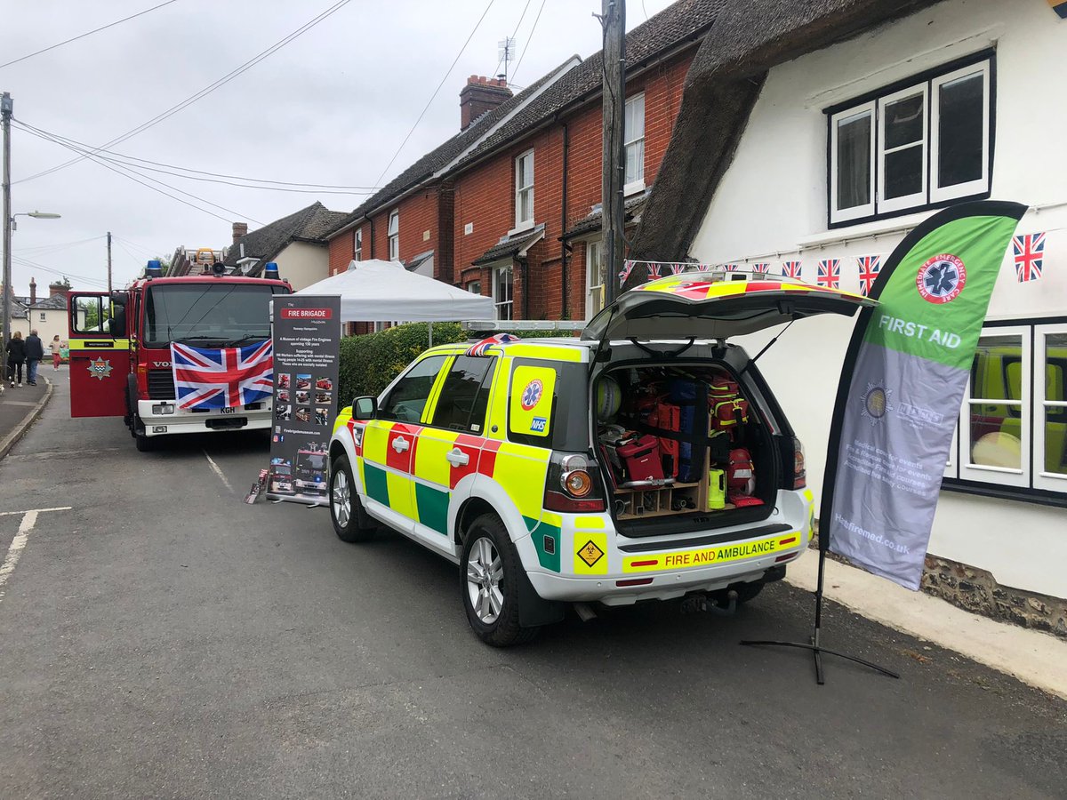 BrigadeMuseum's tweet photo. #jubilee2022 #PlatinumJubilee #medic #firebrigademuseum #hantsfiremed #medicone #event #upperclatford #hampshire https://t.co/oqd5oLFKJ4