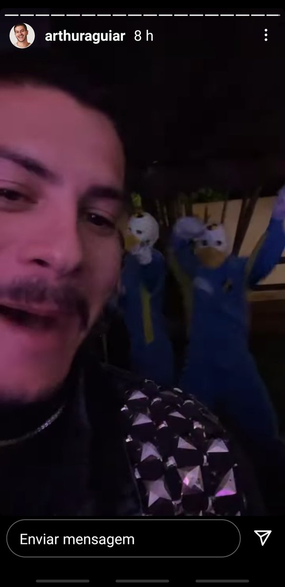 MariClaudya's tweet photo. @Aguiarthur fez uma viagem rápida ontem à Wakanda e já está descansando. Só isso. Nada mais a declarar. @Aguiarthur e @mayracardi são muito educados. #EquipeAA, Pedro... por favor, né? 🙄😒🤨
ARTHUR ESTAMOS COM VOCE https://t.co/GfcTnupTl8