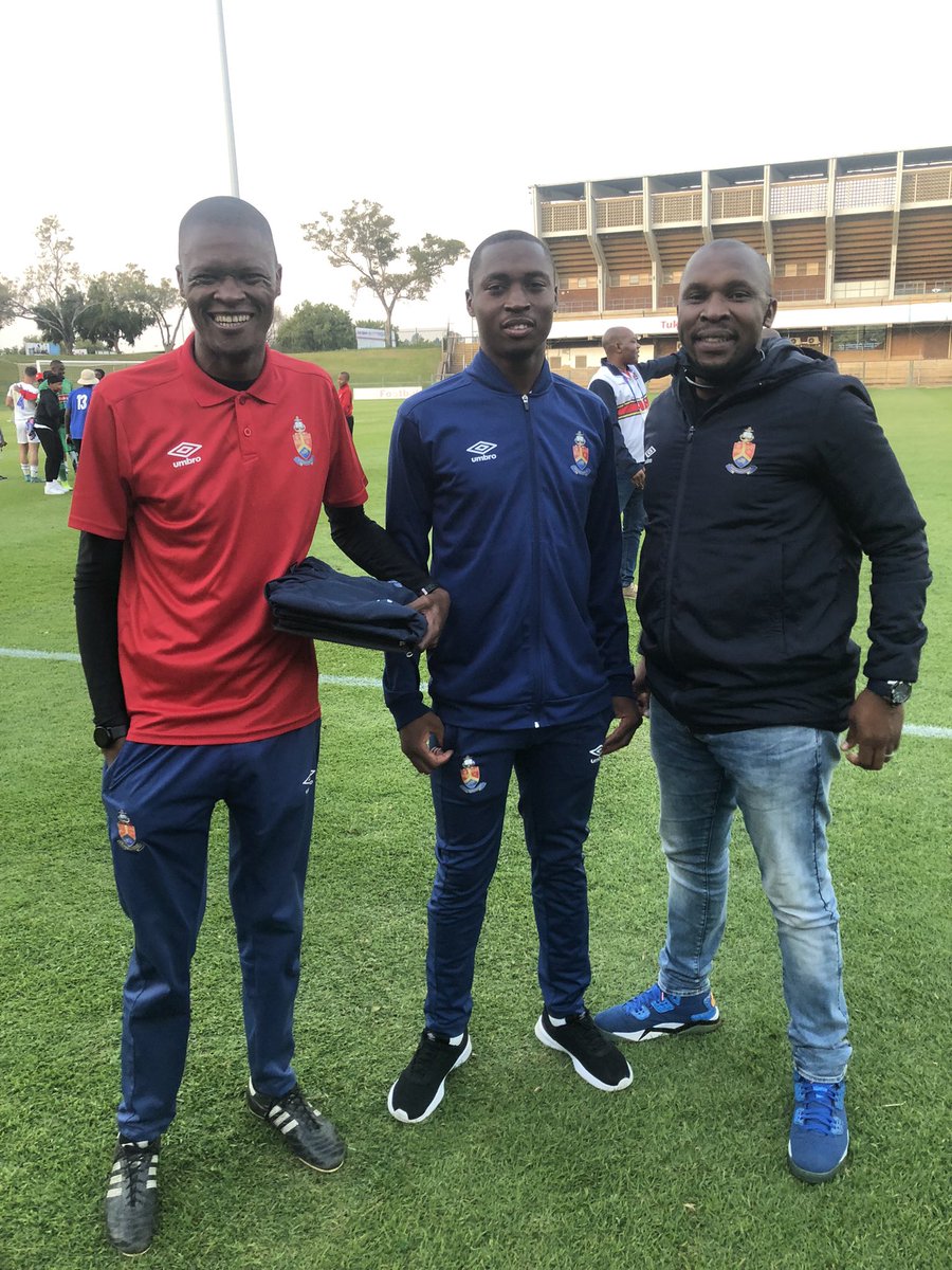 SongezoWana's tweet photo. The #NextBigThings in 🇿🇦 #soccer ⚽️. The future looks bright.  Nkululeko Malgas a.k.a (Slim / Menotti) &amp; Thagang Sibanyoni 🔥🔥. #MarkMyWords 🤞🏽🤞🏽#DSTVPREMPlayoffs #amatuks https://t.co/hvJ4rHMZ6p