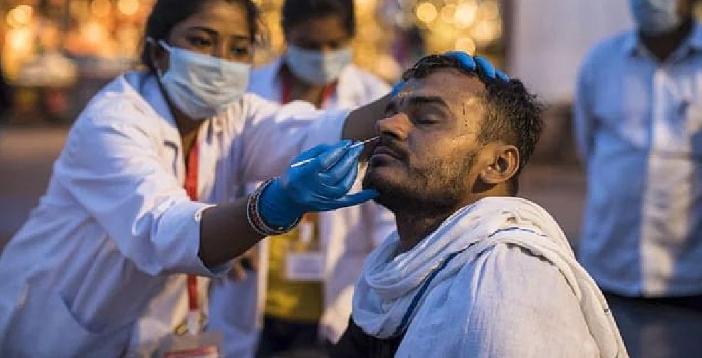 #BREAKING 🔴
Alert! Mumbai reports nearly 1k COVID-19 cases, active caseload rises to 4,880

<a href="/mybmc/">माझी Mumbai, आपली BMC</a> #Mumbai #Covid19 #coronavirus