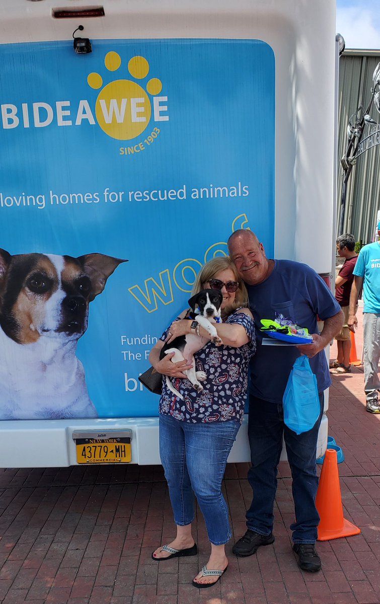 Just sharing some of the happy new families that were made at yesterday’s mobile adoption event at the Patchogue Library! ❤️Thanks @pmlib Find your newest family member by visiting bideawee.org