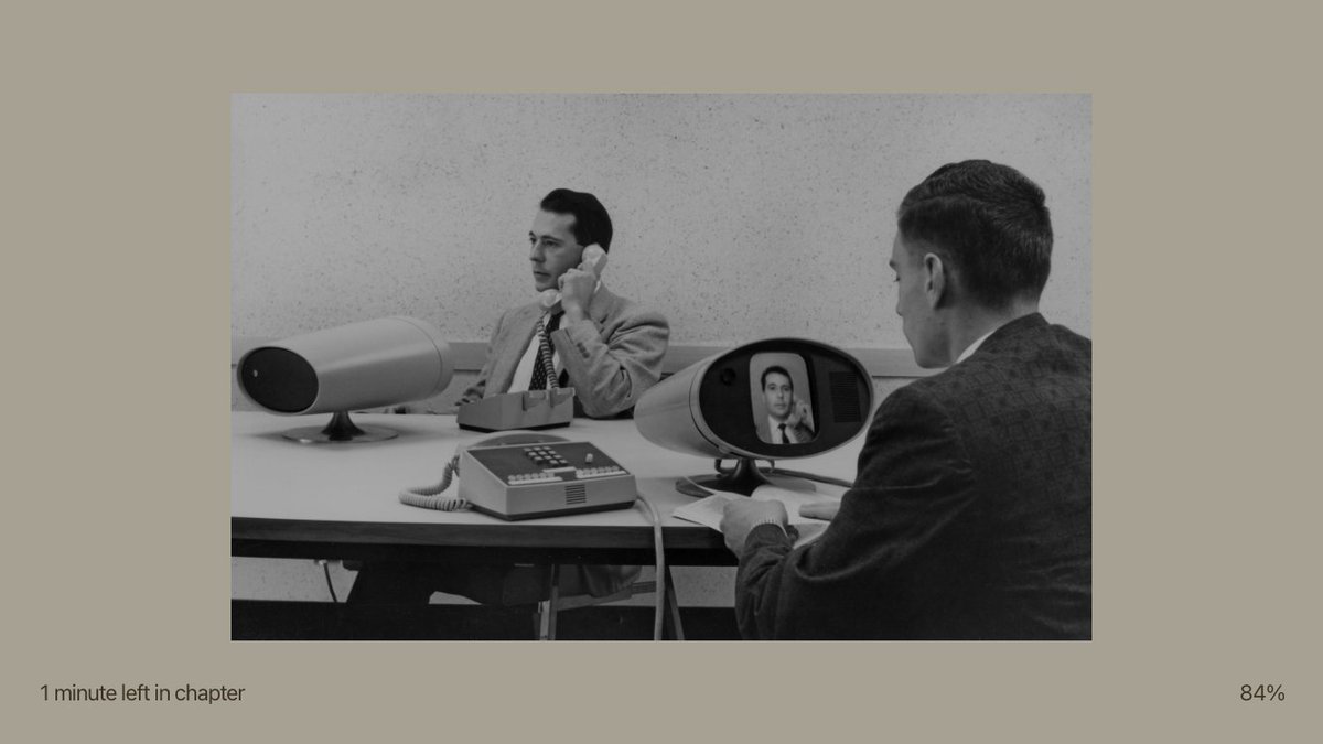 1964年にベル・テレフォン社が展示会に出した世界最初のビデオ電話。
ビル・ゲイツの新著「How to prevent the next pandemic」内の挿絵。当時8歳のゲイツ少年は数十年後にリモート会議に毎日何時間も使うようになるとは想像もしなかった。