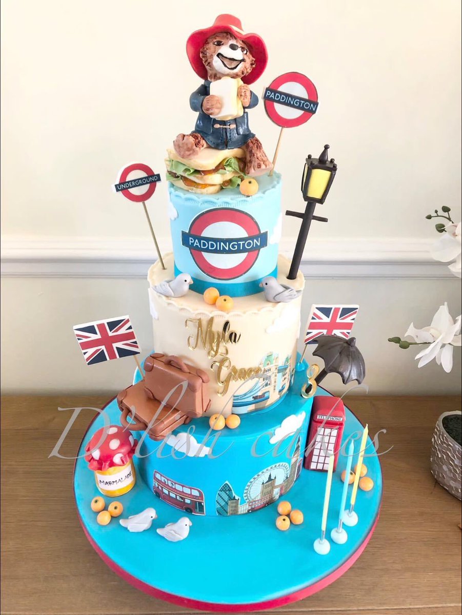 Paddington makes appearance for the queen’s celebrations #Queen Elizabeth II #BankHolidayWeekend #TheQueen #cake #queensjubilee #cakes #Paddington #HerMajestyTheQueen #partyatthepalace