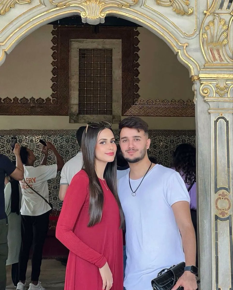 AajEntertains's tweet photo. Recent pictures of #ShahveerJafry and #AyeshaBaig enjoying their vacations in Turkey!!
#ShahveerJaffry #AyeshaBaig #vacations #turkey #aajent #AajEntertainment #SabRangHainAapSe https://t.co/SPdJu7fNJt
