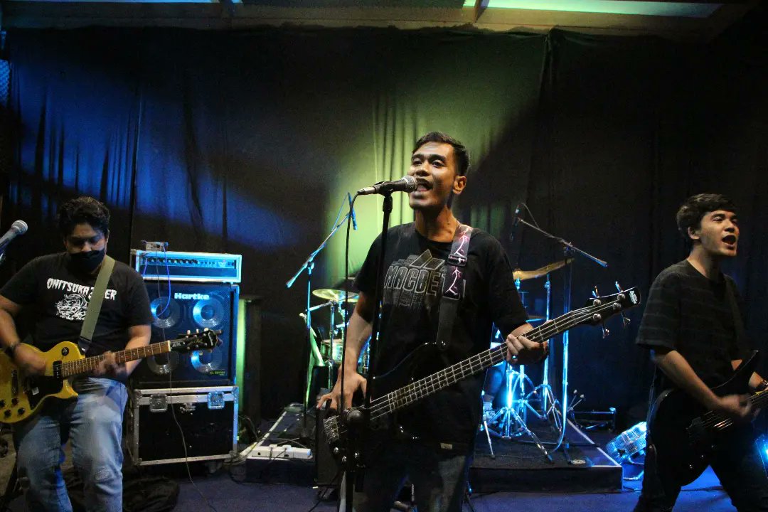 SpitItOutTime's tweet photo. COME OUT AND PLAY

4/6/22

Last night was amazing!

First and foremost, we would like to thank the organizer for the opportunity and also MY Studio, Sg. Buloh for the venue.

Not to forget all the bands that involved yesterday. https://t.co/IdHTJkUCmK