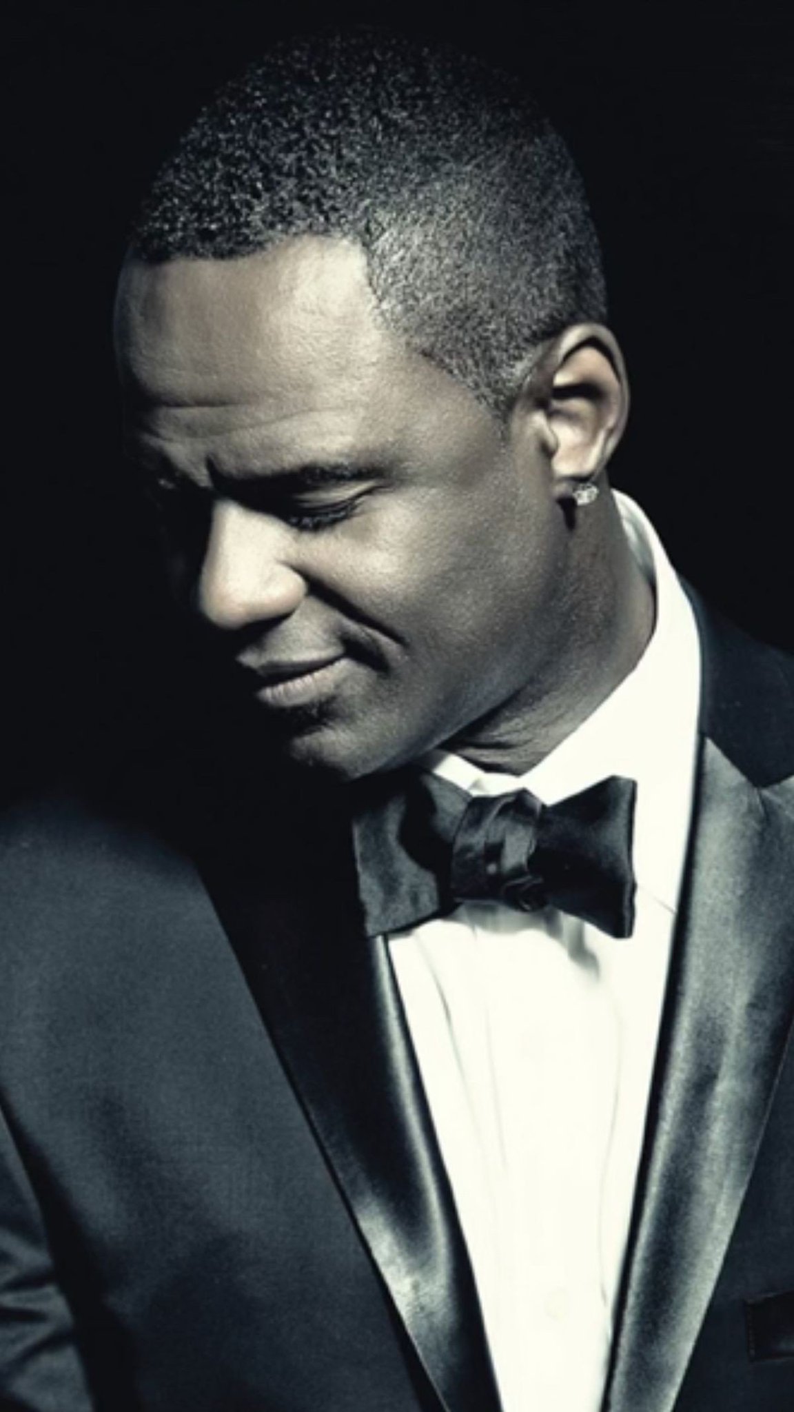 Happy birthday to Brian McKnight! 