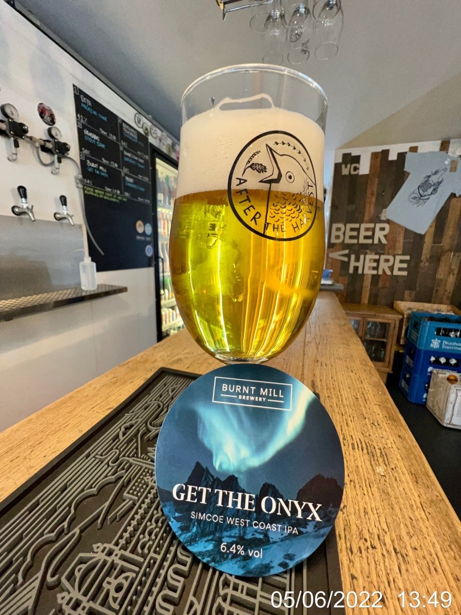 rwnash's tweet photo. Get The Onyx - Burnt Mill - 6.4% ABV. B++, complex and very drinkable. Bitter, sharp, piney, citrus and full bodied #ale #beer #bier

3.5/5. Just come on and it tastes great, siting in the corner of @hfdbeerhouse and listening to the conversations #mb07 https://t.co/7cFLI8XOAp