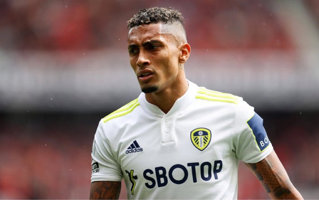 Tabloide_Ingles's tweet photo. El Liverpool está aumentando su interés en el extremo 🇧🇷 Raphinha valorado en £60M y el interés del Leeds en Takumi Minamino podría ayudar a cerrar el acuerdo.

[Fuente: @MirrorFootball ] https://t.co/0RuBBVavVu