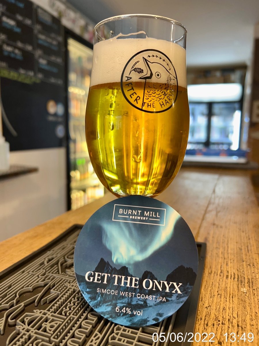 rwnash's tweet photo. Get The Onyx - Burnt Mill - 6.4% ABV. B++, complex and very drinkable. Bitter, sharp, piney, citrus and full bodied #ale #beer #bier

3.5/5. Just come on and it tastes great, siting in the corner of @hfdbeerhouse and listening to the conversations #mb07 https://t.co/7cFLI8XOAp