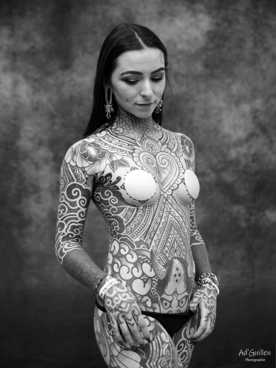 MelodieMcKenzie's tweet photo. Your fav tattooed girl 🤍 https://t.co/M1DF9DHJeZ