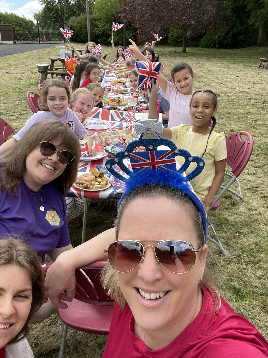 Queens Jubilee Pack Holiday and of course to celebrate #afternoontea #PlatinumJubilee #brownies <a href="/MerseysideGG/">Girlguiding Merseyside</a> <a href="/Girlguiding_NWE/">Girlguiding North West England</a> <a href="/Girlguiding/">Girlguiding</a>