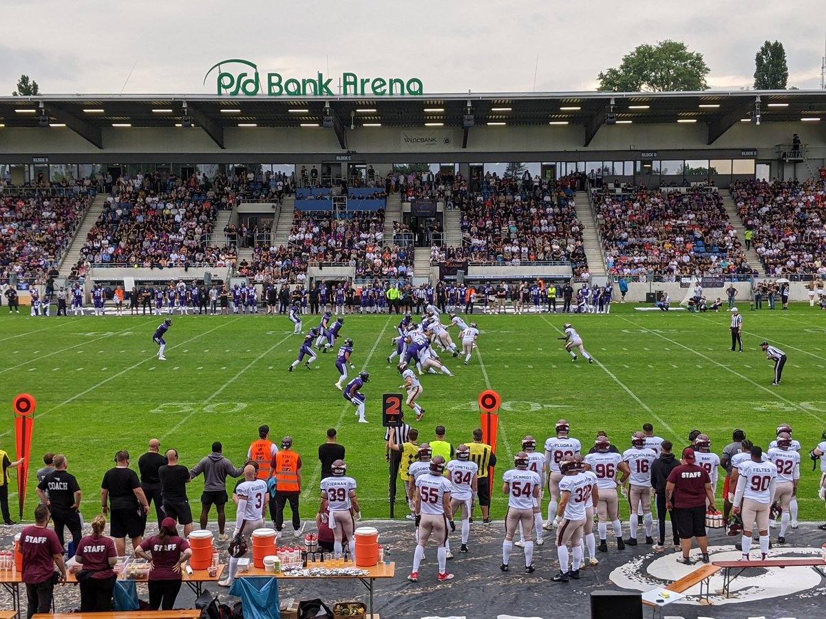Die Musik im Stadion ist zu leise #rheinfire #galaxy