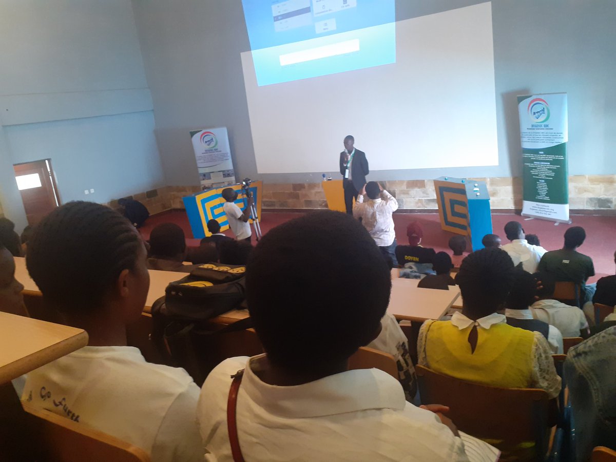RichardMuhima54's tweet photo. Goma: clôture en cours dans la grande salle de KIS du Concours Interprovincial de Génies en Herbe entre les grandes écoles de #Goma et #Bukavu organisé par #DYGENEC RDC. La finale oppose le CS St Jean-Marie Vianey (GM) à l'Athénée d'Ibanda (BKV). @JohnsonIshara1, @bagabo_patient https://t.co/hLksuxpDyt