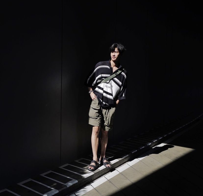 taynewwie_id's tweet photo. Spotlight✨
#Tawan_V #ECOTHAILAND #MovesLikeYou https://t.co/aGuwnzbfr8