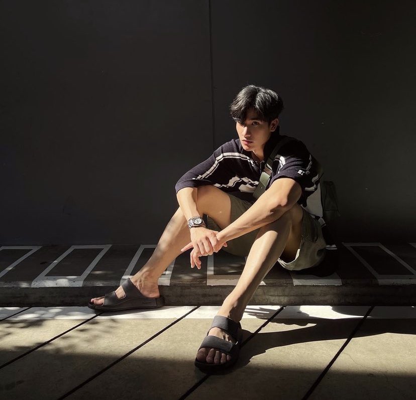 taynewwie_id's tweet photo. Spotlight✨
#Tawan_V #ECOTHAILAND #MovesLikeYou https://t.co/aGuwnzbfr8