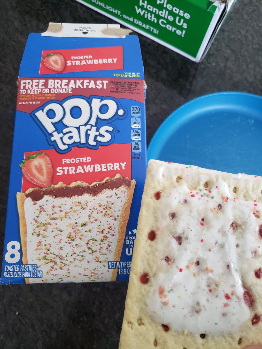 CheddarMartin's tweet photo. @PopTartsUS I'm confused - what did I buy? False advertise much? https://t.co/UcdJa9NGUF