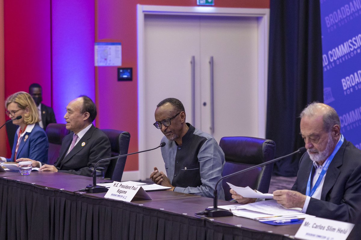 UrugwiroVillage's tweet photo. President Kagame and Carlos Slim are now co-chairing the Broadband Commission Meeting, joined by Vice Co-Chair @ITUSecGen Houlin Zhao and Dr Tawfik Jelassi, representing UNESCO Director-General @AAzoulay. The @UNBBCom meeting is taking place in Kigali for the third time. https://t.co/BhN4m3lYSn