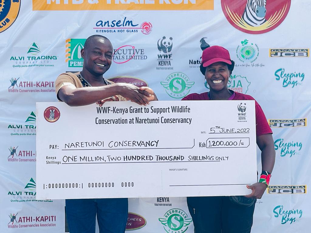 WWF_Kenya's tweet image. As part of #WorldEnvironmentDay  celebrations, we joined other stakeholders for the Naretunoi Conservancy's #Cycle4Wildlife race in Kitengela. We also donated to the conservancy KSH1.2m equipment, including 10 binoculars, 5 GPS devices, 5 tents &amp;amp; 20 beehives. #OnlyOneEarth