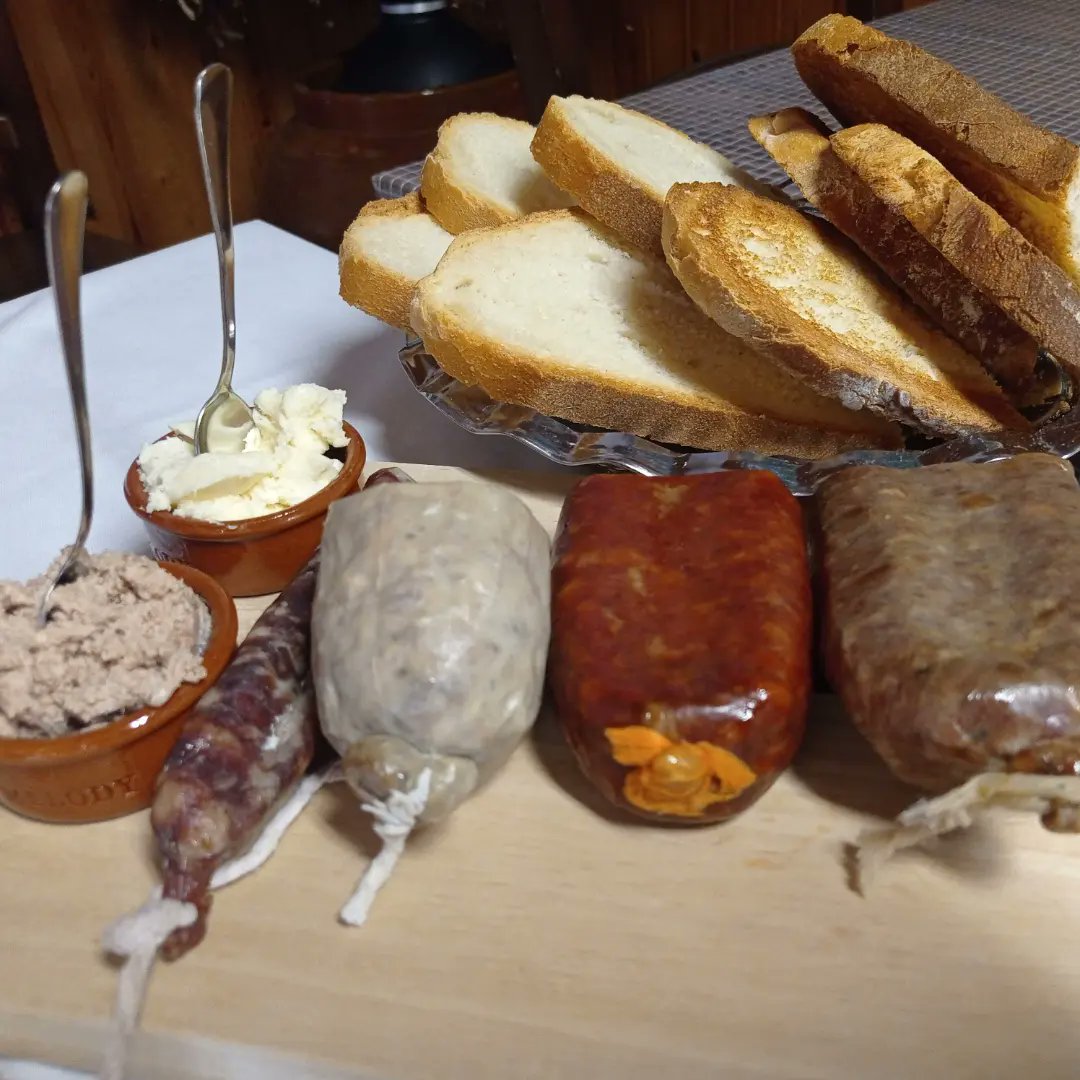 jmansodent's tweet photo. Disfrutando de la gastronomía pallaresa. #hotelmontseny #vallfosca #espui #pallarsjussa https://t.co/0XGanxGbzl