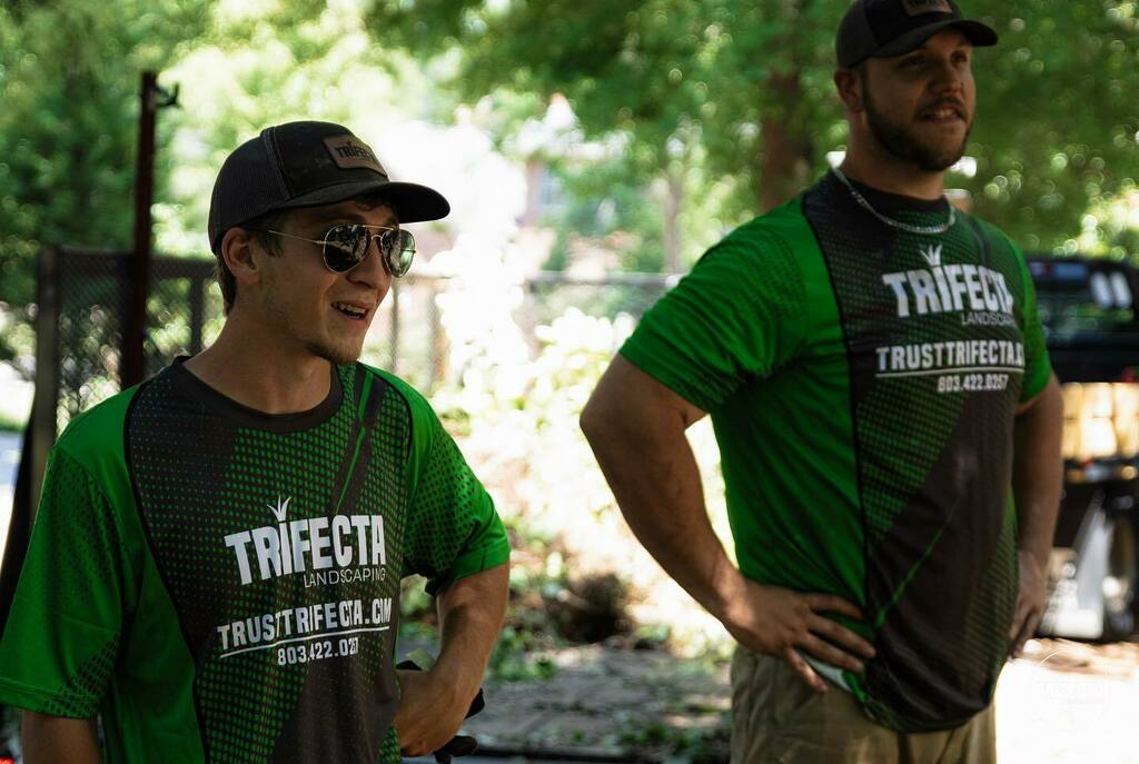 New season, new uniforms 👍🔥 What you think?

#lawncarecommunity #lawncarelife #lawncarenut #uniforms #design #landscapinglife instagr.am/p/CebI0ubu_xL/