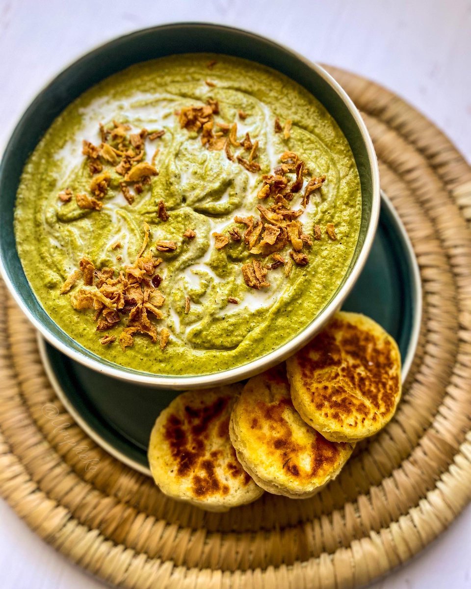 umpheko's tweet photo. Roasted Creamy Green Vegetable Soup served with Homemade Flatbread Scones

#delicious #food #foodblogger #foodgasm #foodie #foodlover #foodphotography #foodporn #vegetablesoup #winter #winterfood #warmfoods #greensoup #roastedsoup #flatbread #flatbreadscone #southafrica #umpheko https://t.co/QY5D64DVA2