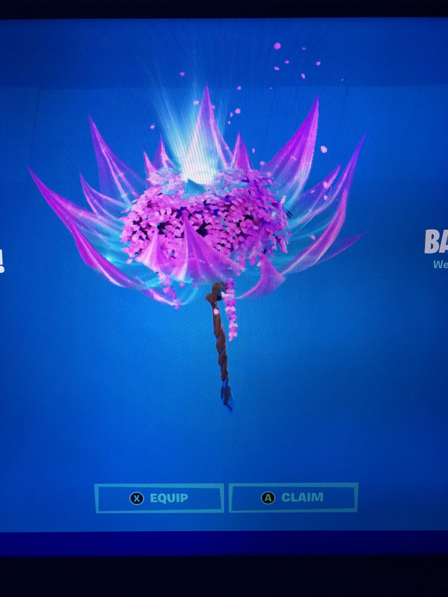 Dy2R8's tweet photo. #Fortnite #FortniteCollision First game of the day crashed with only 12 left…won my second game! https://t.co/ojYf0lN1nx