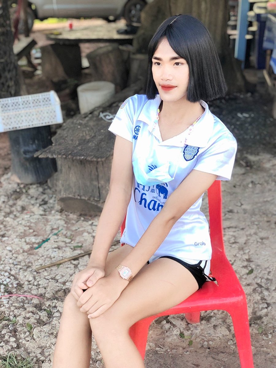 rinirini360's tweet photo. ; เป็นเพื่อนกัน อย่าแอบซอยกัน🥹😝 https://t.co/HUPgo1HihP