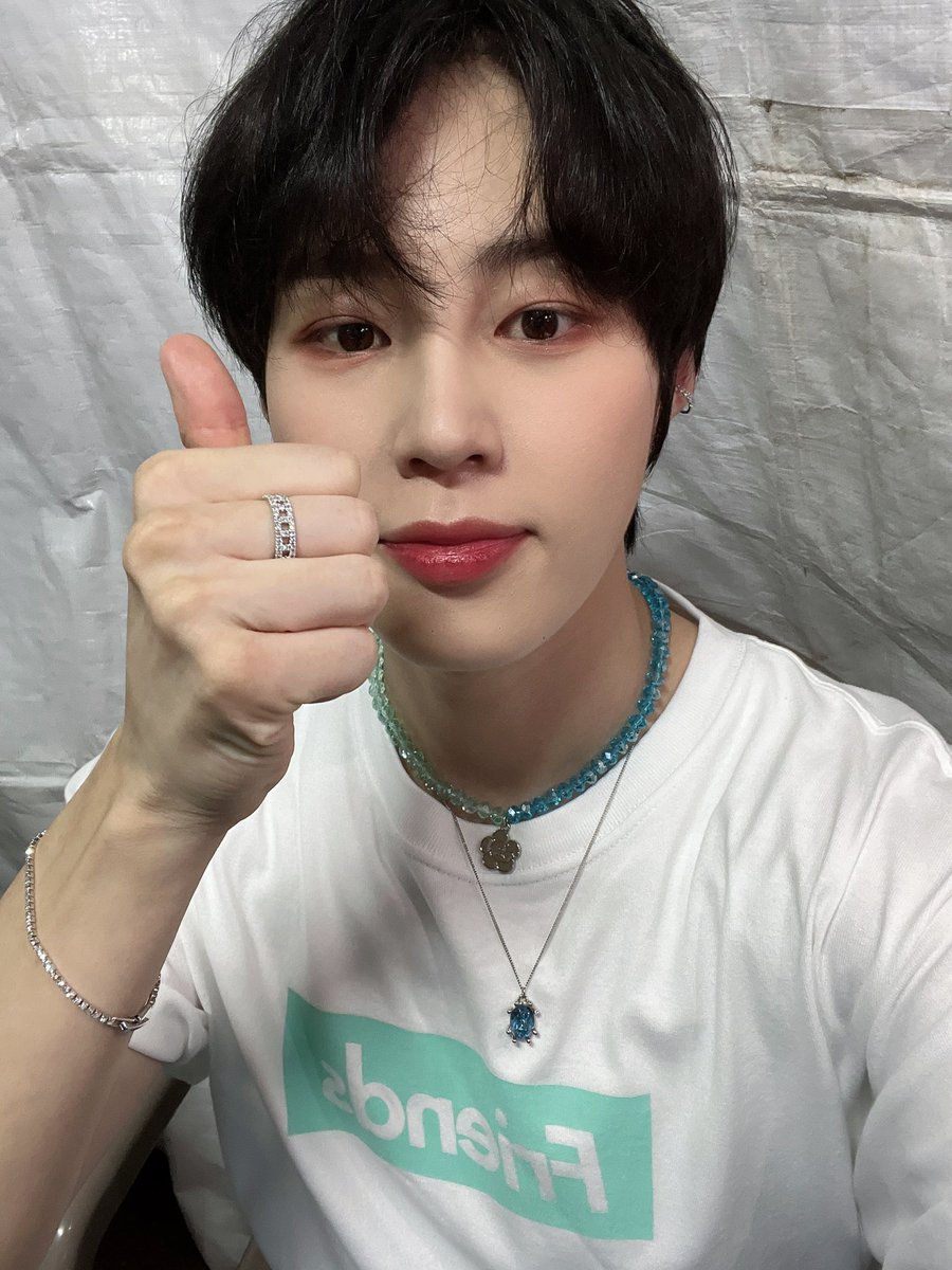 gooreumseng's tweet image. 이틀 동안 행복했어요~
비 오는 날에도 찾아와준 하늘들 덕분에 즐거운 공연했어요 사랑합니다
좋은 기운 받아 가요🙏🫰
#BNF #Festival #하성운 #하늘 #구름