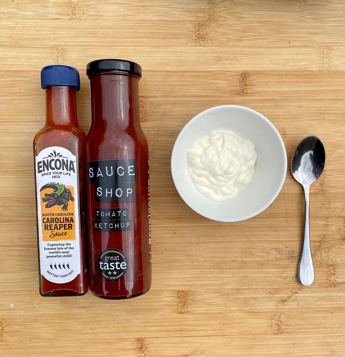 Yesterdays theme was ‘best of beef’ and what better way to celebrate beef than with a double smash burger!  Beef patties, bacon, cheese, tomato, oh and some home made Carolina reaper mayo! 
.
.
.
#ukbbqweek <a href="/UKBBQweek/">UKBBQweek</a>