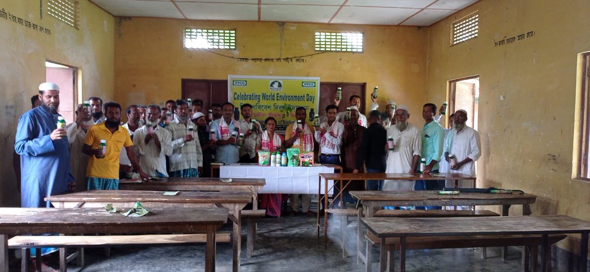 drusawasthi's tweet photo. A Farmers meeting was organized by #IFFCO at Garukhuti, Darrang, Assam to celebrate #WorldEnvironmentDay more than 50 farmers were present in the program. Importance &amp; use of Biofertilizer, #NanoUrea &amp; Sagarika to mitigate the harmful effects of Conventional Urea were discussed. https://t.co/2qSEHwMvd4