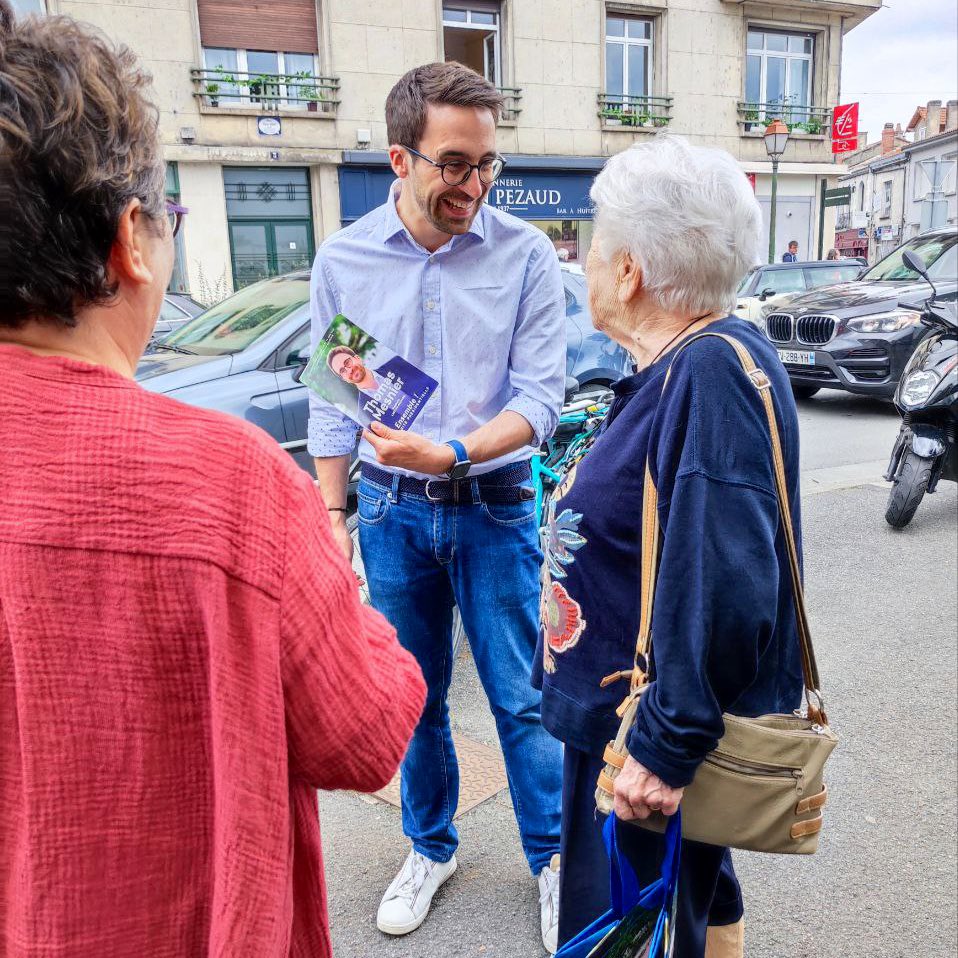 TMesnier's tweet photo. Ce matin, en même temps dans @leJDD pour développer plusieurs propositions pour notre santé et sur le marché à Angoulême pour échanger avec vous ! https://t.co/RlayFteLRG