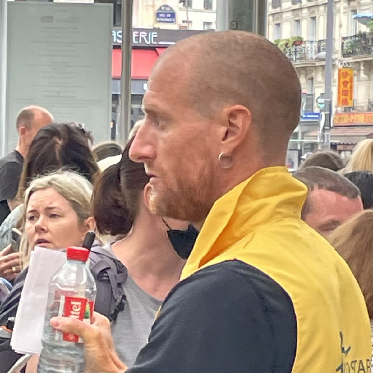 CharlieAllen66's tweet photo. @Eurostar if it wasn’t for this guy, Lawrence, at Gare Du Nord it would be utter chaos rather than the total chaos it is. Rockstar. https://t.co/gcBtQAPDvV