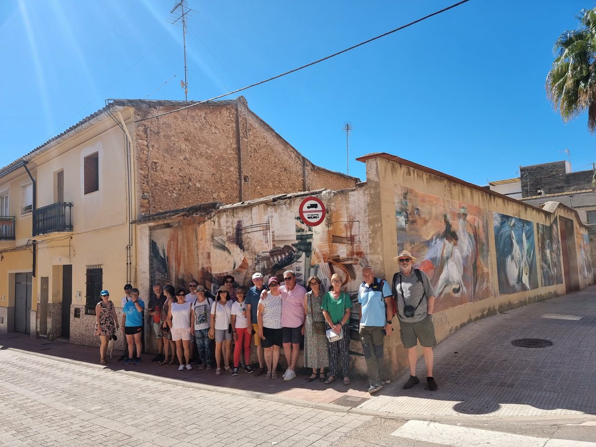 TarascaTurisme's tweet photo. Terminamos otro año más las #VisitasGuiadas en @graffiteacheste muchas gracias a la organización x contar con nosotros y a tod@s los asistentes!!! Os esperamos en la #OctavaEdición #2023 https://t.co/7bEdjgVdMx