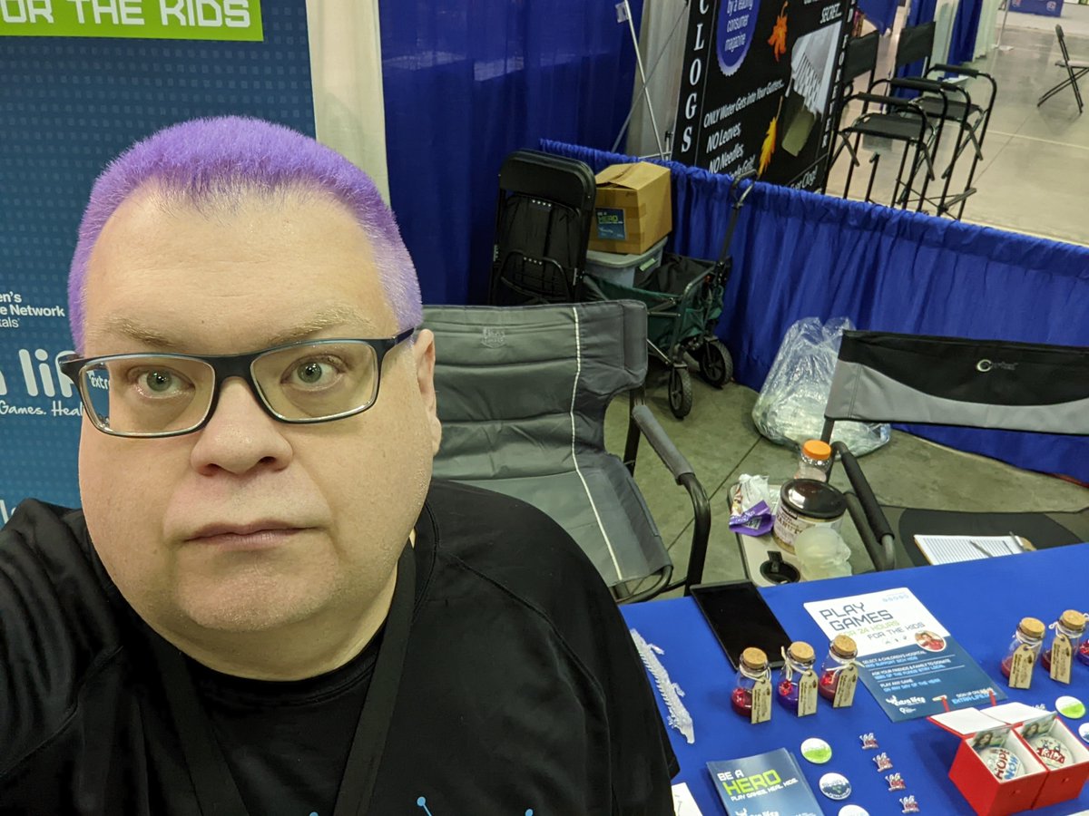 ExtraLife_Indy's tweet photo. Last day at #IndyPopCon!  Booth 263 in the vendor hall, come say hi!  You can't miss me! (Hint: it's the hair) #extralife
@RileyKids @ExtraLife4Kids https://t.co/PNVH6Zkz95
