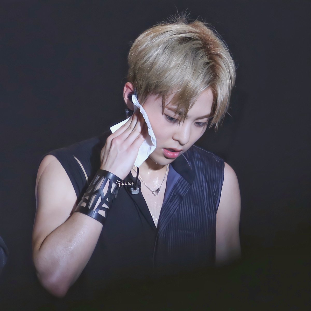 빛이 나는 시우민 솔로😘 #시우민