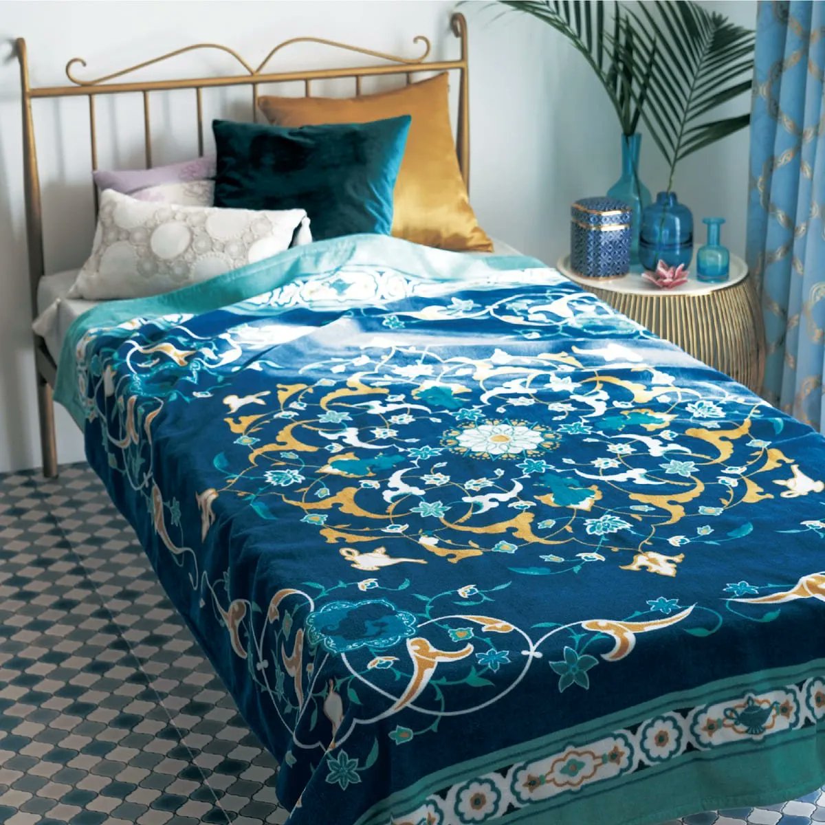 Dtimes 魔法の絨毯をイメージ ベルメゾン ディズニー アラジン プリントタオルケット ジャスミンのシルエットが隠れたおしゃれなデザイン 詳細 T Co Jteqbzq0sz T Co 6acxywpdhz Twitter