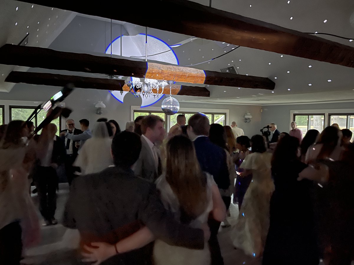 rhythmexpressdj's tweet photo. Great crowd at last night's #wedding at @tamaracklodgect - Congrats Jaime & Graham! #weddings #weddingstyle #weddingday #dj #weddingmusic #weddinginspiration #weddinginspo #bride #bridalinspo #bridalinspiration #engaged #engagedri #401love #riwedding #mawedding https://t.co/jg4ZjTqEbx