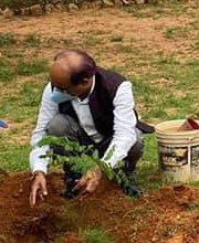 sanjaykmranchi's tweet photo. #WorldEnvironmentDay celebrated in different field areas and branches of Bks Ranchi. #AwarenessGeneration on importance of nature and clean environment was shared among adolescent girls ! https://t.co/WGeARtSS1m