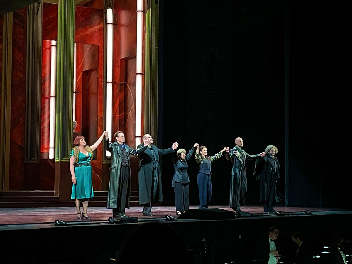 An excellent Rigoletto on a beautiful summer evening yesterday <a href="/MetOpera/">Metropolitan Opera</a>.   I can’t get enough of this show…it’s hit after hit all night.  Thanks to the talented <a href="/morley_erin/">ERIN MORLEY</a> <a href="/CostelloTenor/">Stephen Costello</a> #quinnkelsey #karenkamensek. Perfect way to cap a memorable season of opera spectating.